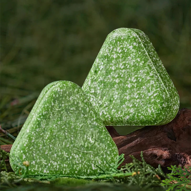 Naravni trdi šampon za krepitev las