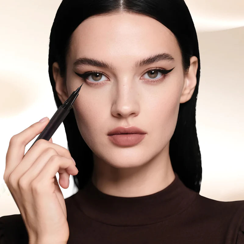 Wodoodporny płynny eyeliner w pisaku