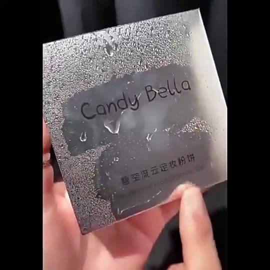 Puder za fiksiranje kože z nežno teksturo, ki uravnava olje, je prijazen do kože. - spiiyle