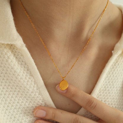 Unisex ogrlica z nepravilnim ovalnim obeskom