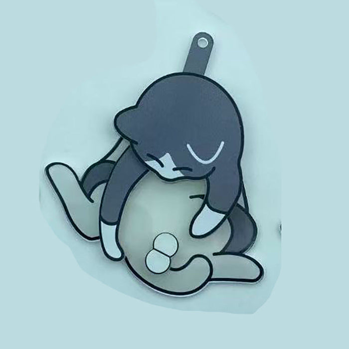 Igranje z jajci in obeskom za ključe z muckom - spiiyle