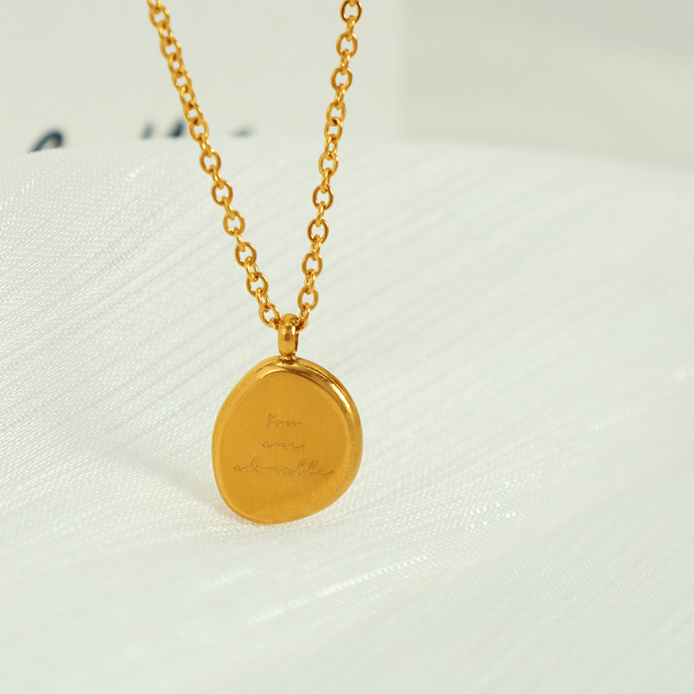 Unisex ogrlica z nepravilnim ovalnim obeskom