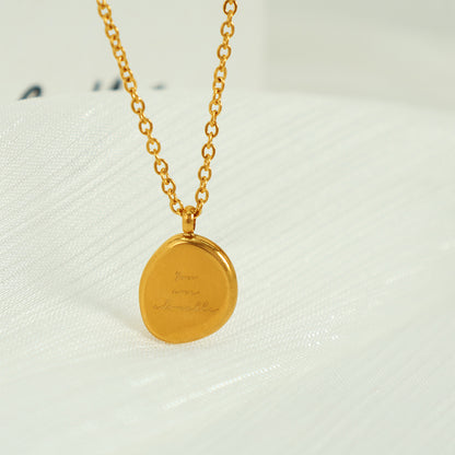 Unisex ogrlica z nepravilnim ovalnim obeskom