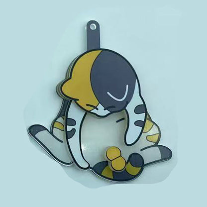 Igranje z jajci in obeskom za ključe z muckom - spiiyle