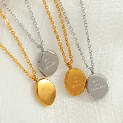 Unisex ogrlica z nepravilnim ovalnim obeskom