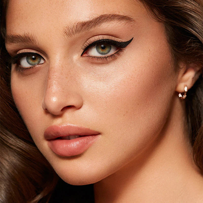 Dvojno senčilo za oči in črtalo za oči