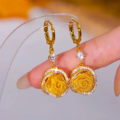 Elegantni uhani z mrežastimi vrtnicami