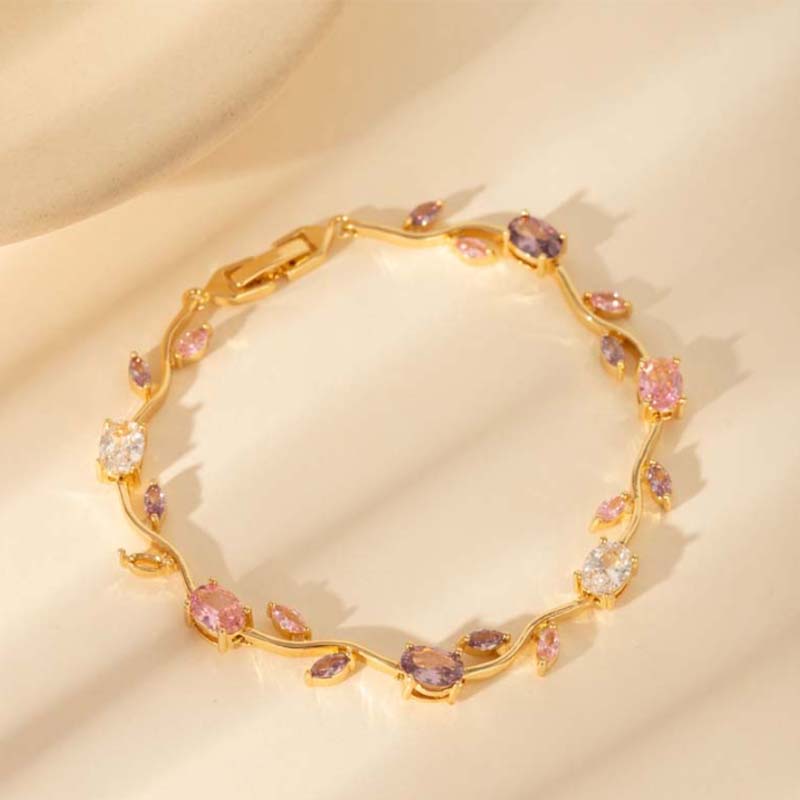 Unikatna zapestnica z obeskom za ženske