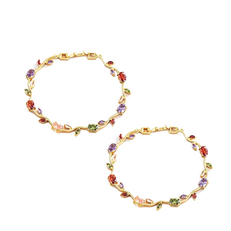 Unikatna zapestnica z obeskom za ženske